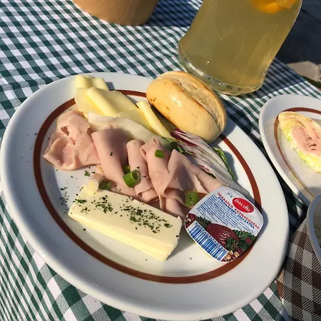 Bea Panzió Bed and breakfast Zamárdi