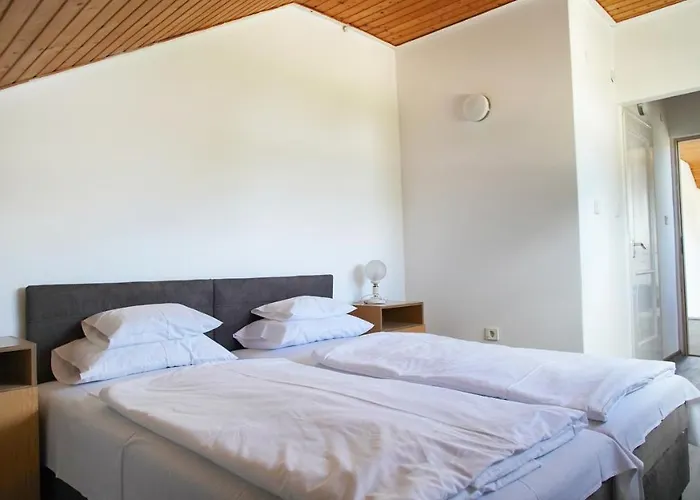 Bea Panzio ベッド・アンド・ブレックファスト Zamárdi