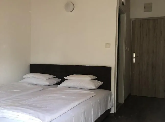 ベッド・アンド・ブレックファスト Bea Panzio Zamárdi