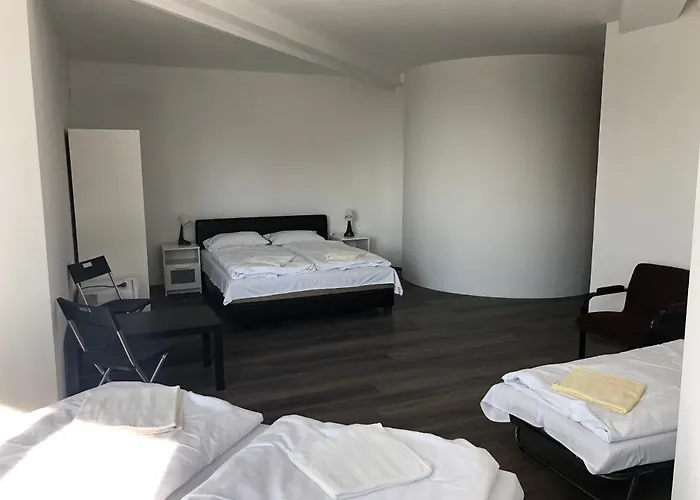 ベッド・アンド・ブレックファスト Bea Panzio Zamárdi