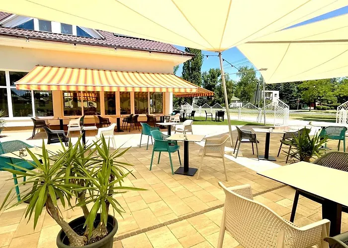 ベッド・アンド・ブレックファスト Bea Panzio Zamárdi